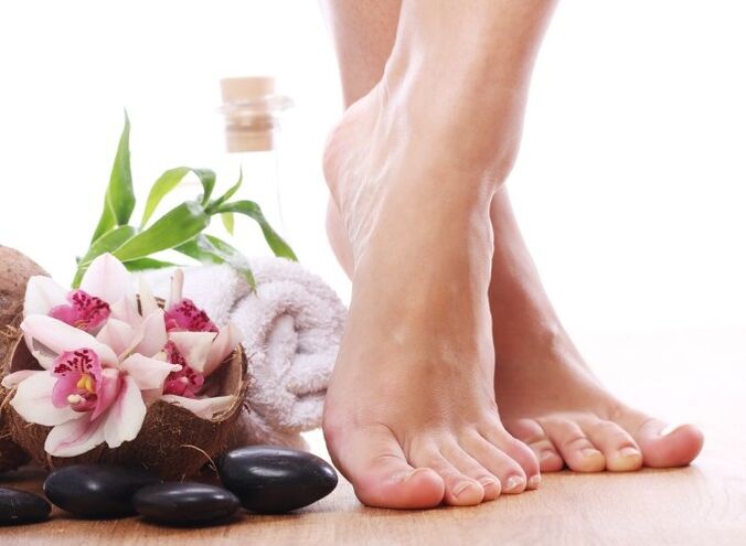 υγιή πόδια μετά από θεραπεία για μυκητιασική λοίμωξη